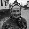 Vieille femme du chemin (Roumanie)